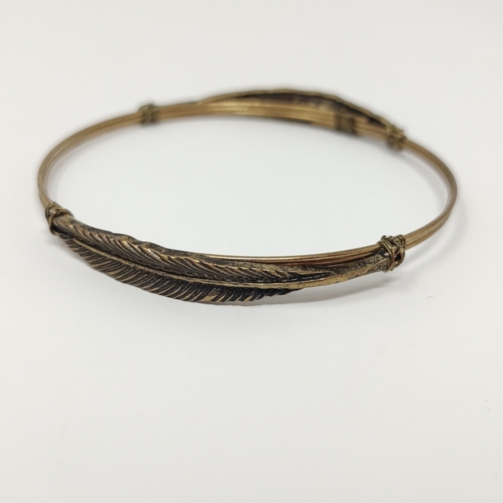 Boho Set of 3 Gold Bronze Tone Bangle Bracelets Wire Wrap Charms Feathers Owls - Picture 5 of 13